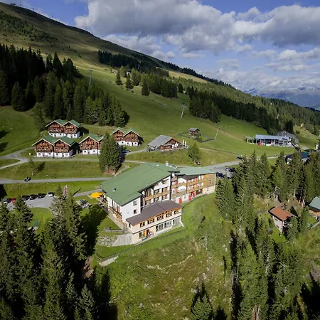 Almdorf Hochlienz, Alm 30
