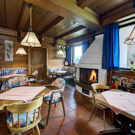 Almdorf Hochlienz, Alm 30 公寓