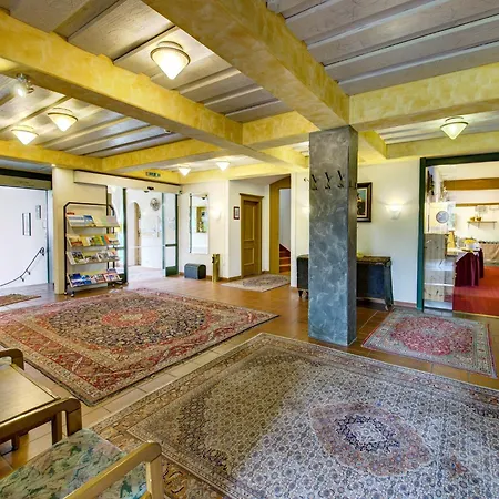 Almdorf Hochlienz, Alm 30