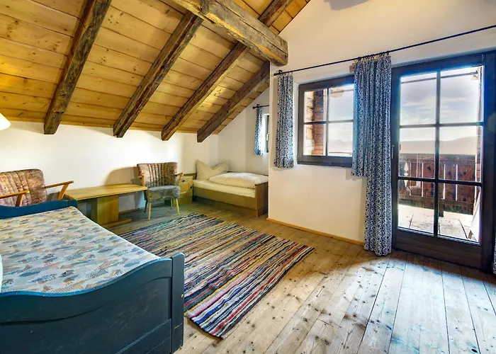 Almdorf Hochlienz, Alm 30 Appartement *