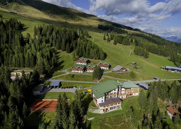 Almdorf Hochlienz, Alm 30 *