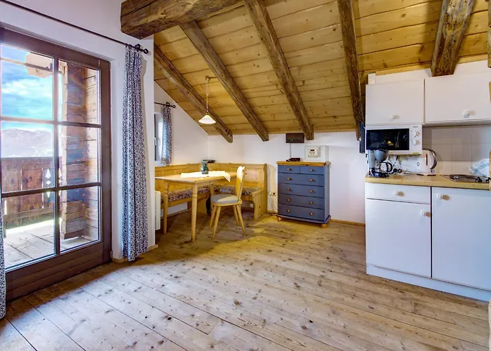 Almdorf Hochlienz, Alm 30 Appartement