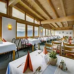 Almdorf Hochlienz, Alm 30 Apartment *