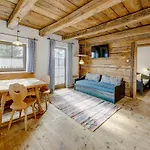 Almdorf Hochlienz, Alm 30 Apartment *